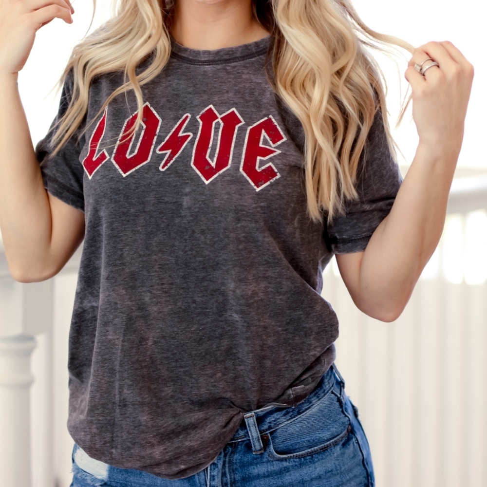NWT Love tee